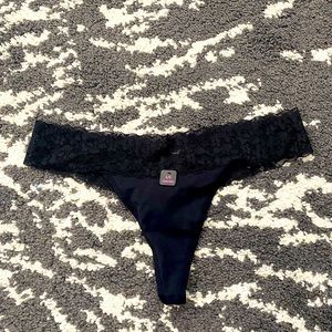 Black La Senza Thong|Size L|*NWT*